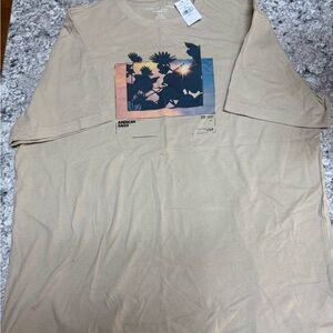 American Eagle Outfitters Beige Graphic Short‑Sleeve Tee